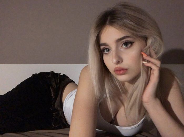 Девушки по вызову: разрушая дистанцию в интимном досуге